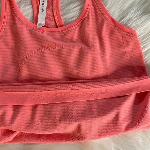 Lululemon swiftly tech racerback tank size 6 - Picture 5 of 7